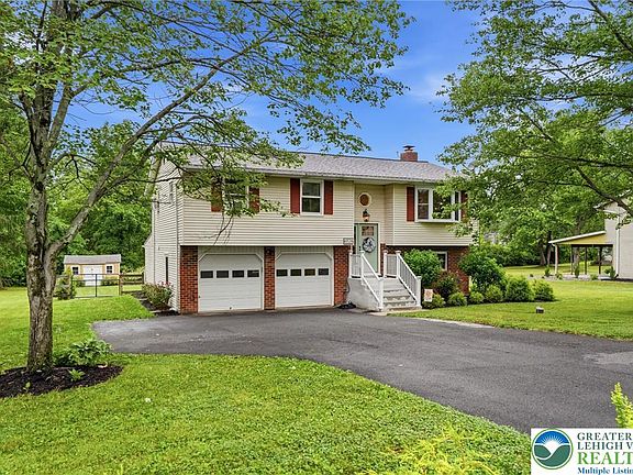 2nd image of 6526 Skyview Ln