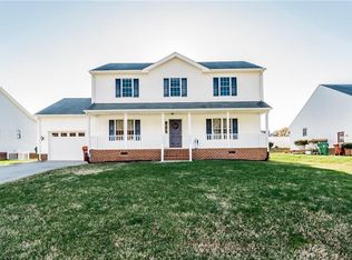 225 Bluffs Ter, Colonial Heights, VA 23834