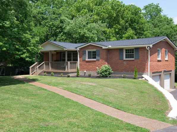 2417 Fairbrook Dr, Nashville, TN 37214