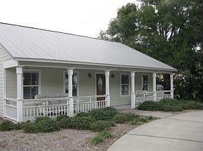 2nd image of 3845 N Indian River Dr