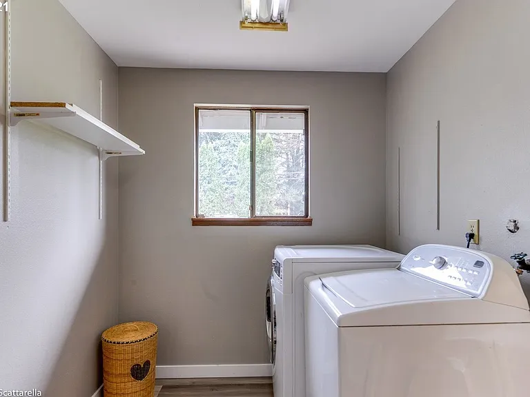 2075 SW Wynwood Ave — Photo 6