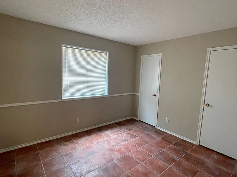 5516 Stone Meadow Ln — Photo 12