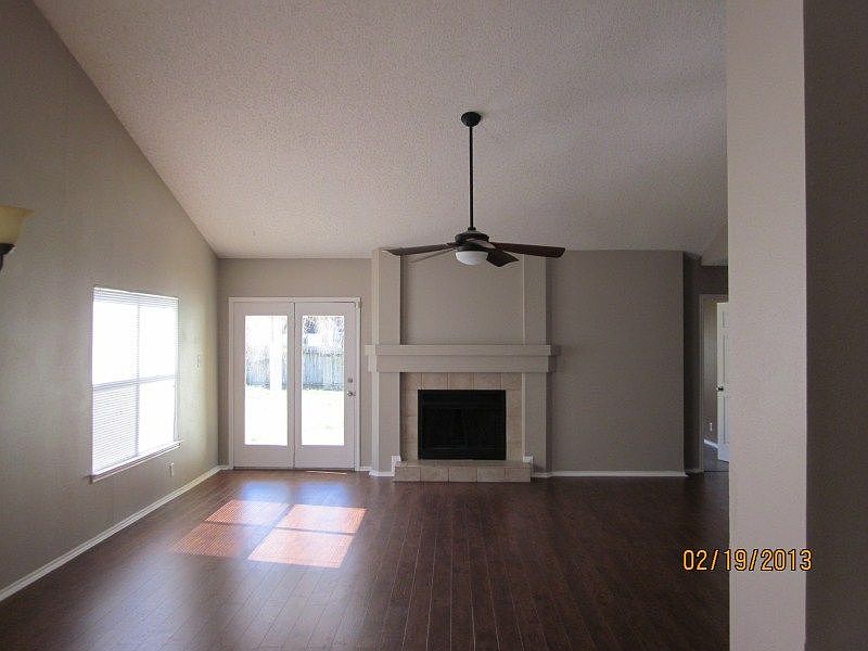1st image of 3330 Tavern Oaks St