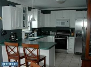 1 Lenwood Ct, Hamilton, NJ 08690