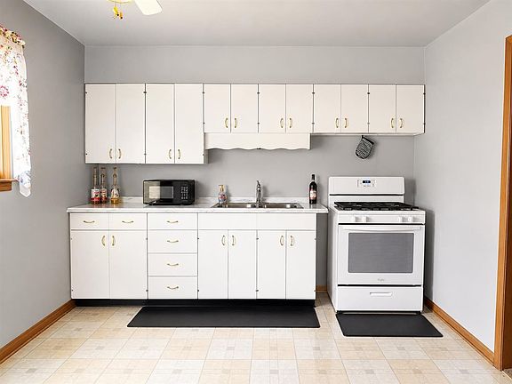 4th image of 1308 W 6th St