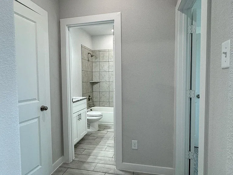 831 Rosebud Trl — Photo 18