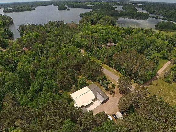 4th image of 2358 Lake Nokomis Rd