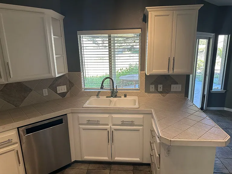 511 Lone Oak Ct — Photo 6