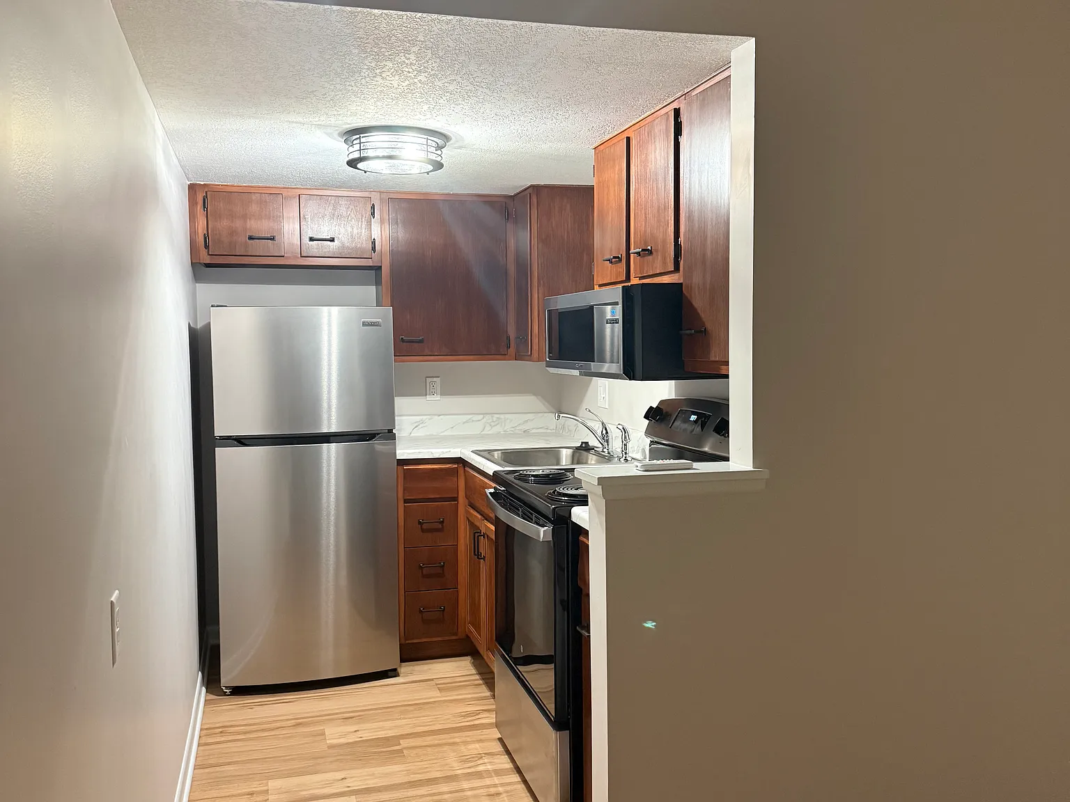 1200 Pomeroy St — Photo 1