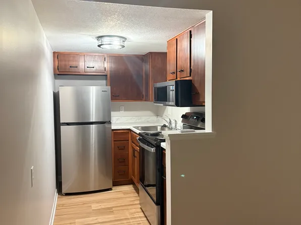 1200 Pomeroy St #2, Manhattan, KS 66502