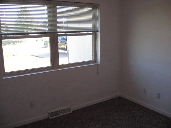 4th image of 7087 Cobblestone Dr