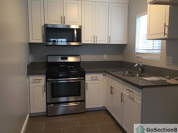 4th image of 1019 S Meyler St