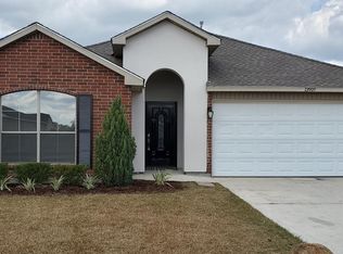 23909 S Point Dr, Denham Springs, LA 70726
