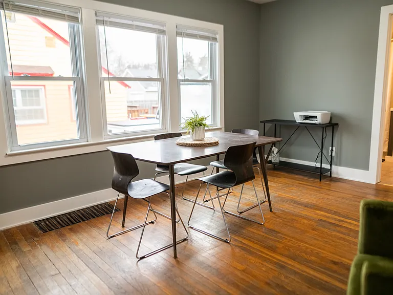 2116 Lafayette Ave NE — Photo 5