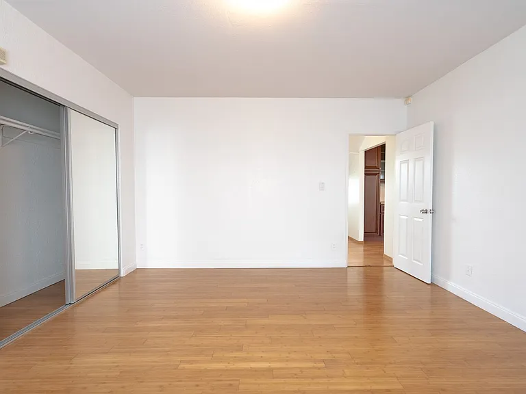 2683 Grande Vista Avenue — Photo 11
