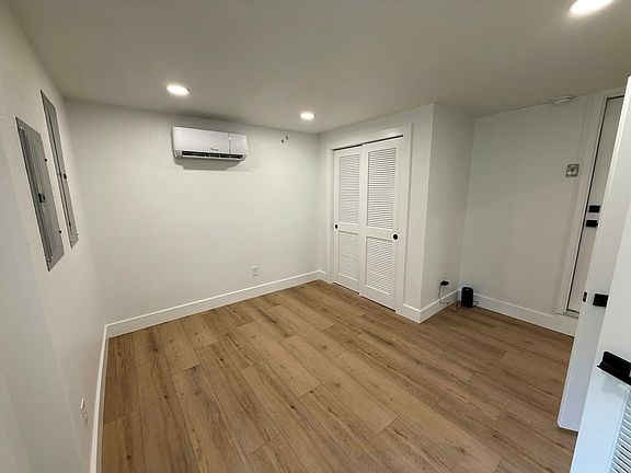 5th image of 2029 Portsmouth St #2D