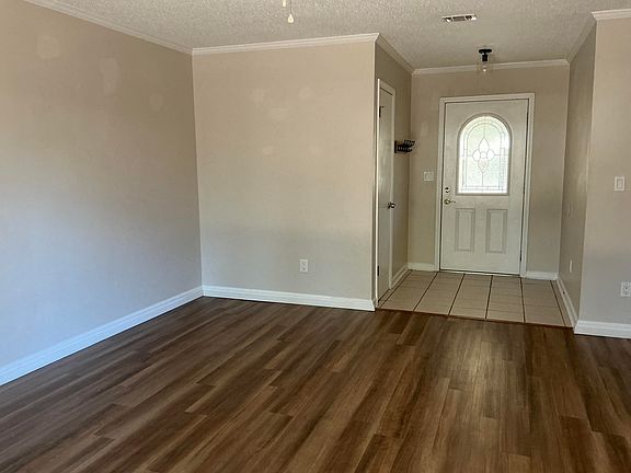 4th image of 309 Goldenrod Ct