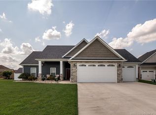 8602 Chapel Hill Ct, Charlestown, IN 47111
