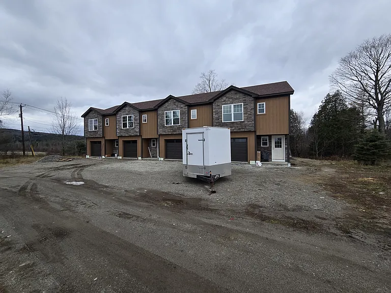 1554 Main Rd — Photo 1