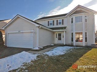 1009 Village Rd, Crystal Lake, IL 60014