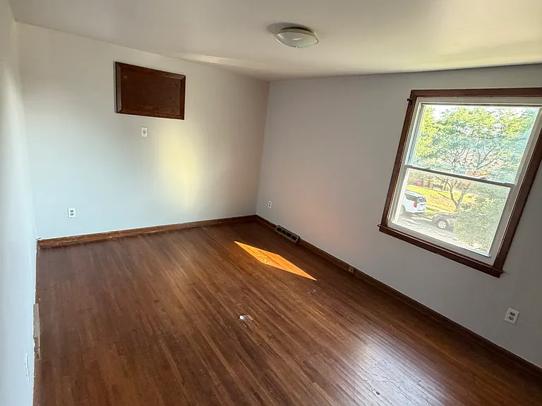 108 S Seine Dr — Photo 10