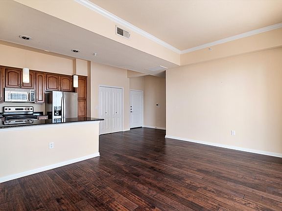 3rd image of 3225 Turtle Creek Blvd APT 1009