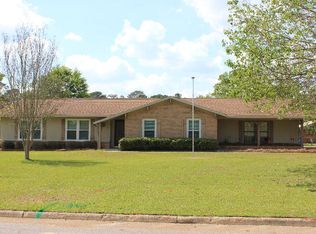 105 Treetop Ct, Dothan, AL 36301