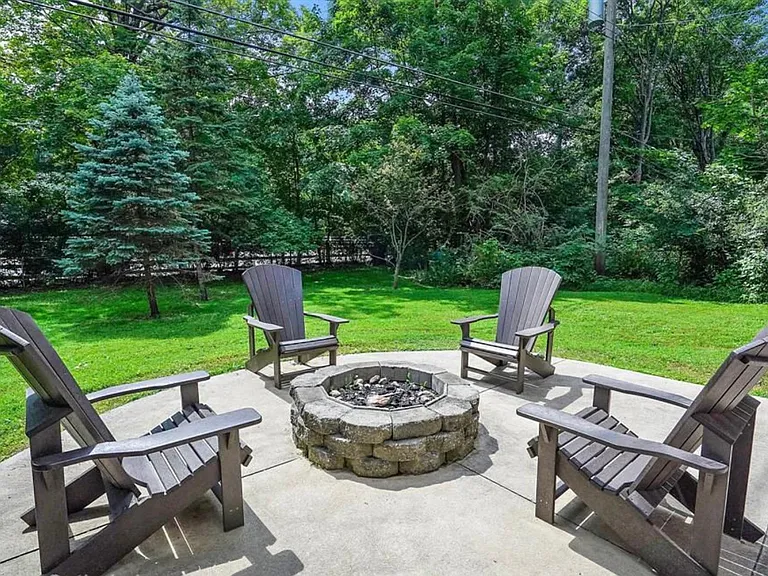 2487 Parcells Cir — Photo 28