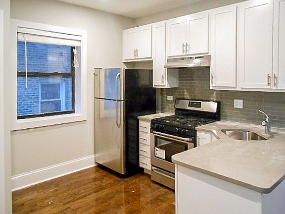 2nd image of 2211 1/2 W Foster Ave #1