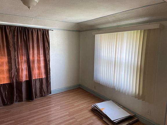 3rd image of 26320 W Blackhawk Ave