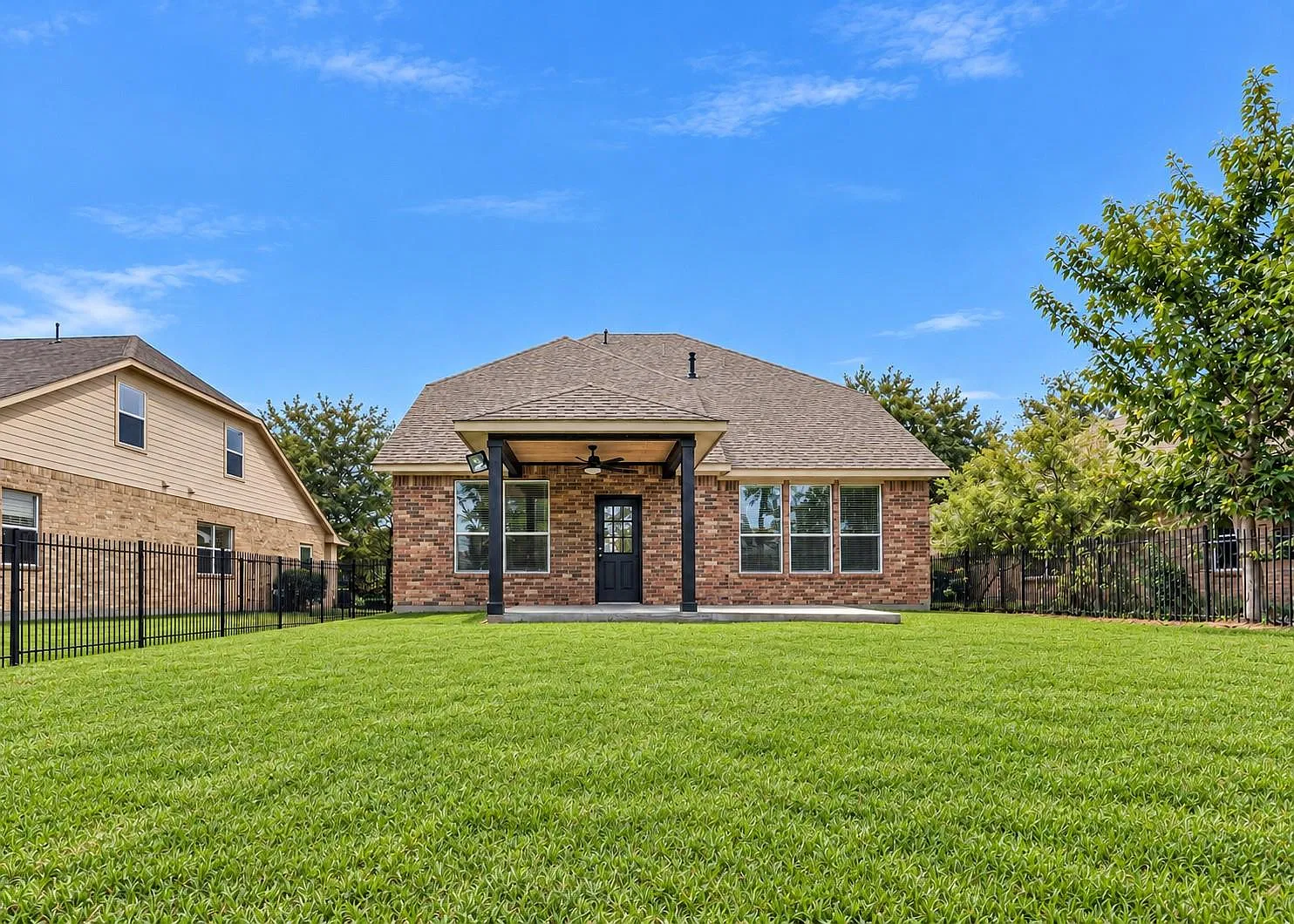 4 bed, 3.5 bath, 2650 sqft, $3,500 — Photo 4