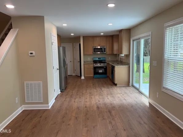 6200 Saybrooke Dr, Raleigh, NC 27604