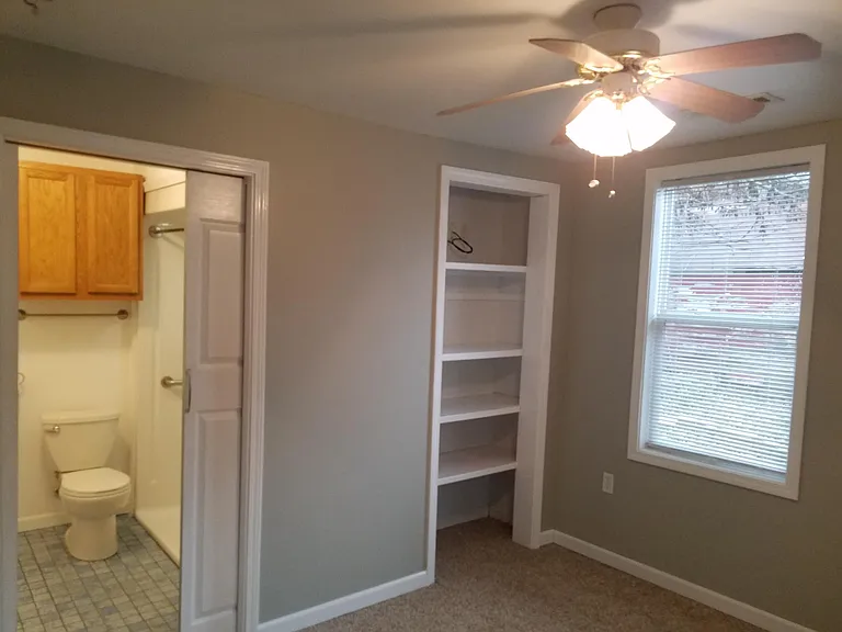 123 S University Ave — Photo 12