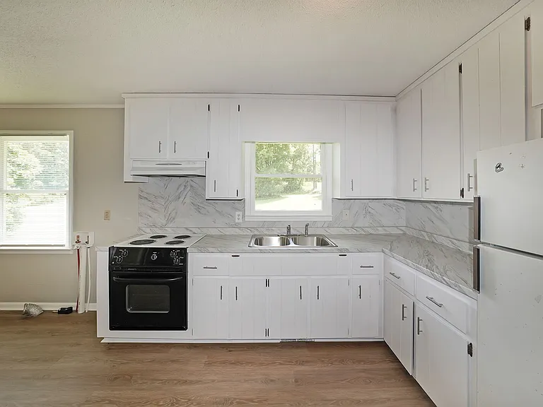 251 Hog Farm Cir — Photo 12