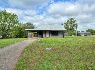 403 Fir St, Wellston, OK 74881