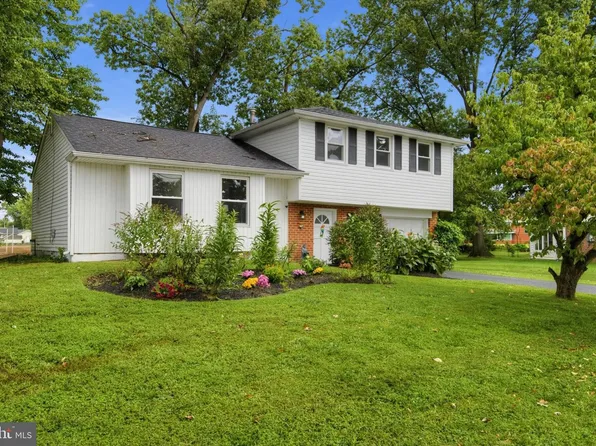 37 E Cherokee Dr, Newark, DE 19713