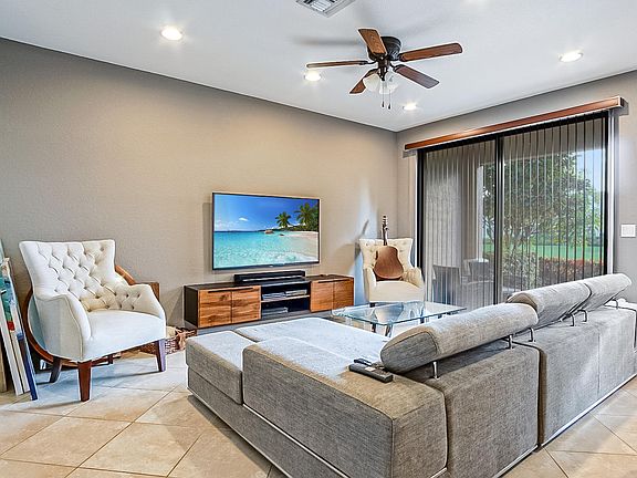 5th image of 167 Gramercy Square Dr