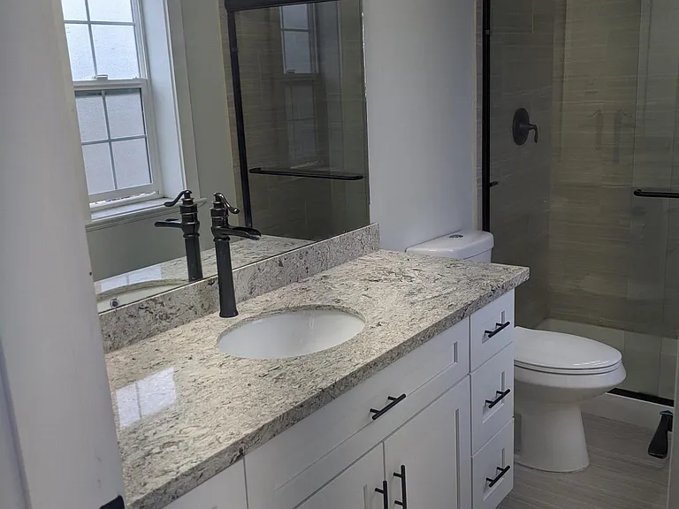 110 Lincoln Ave — Photo 7