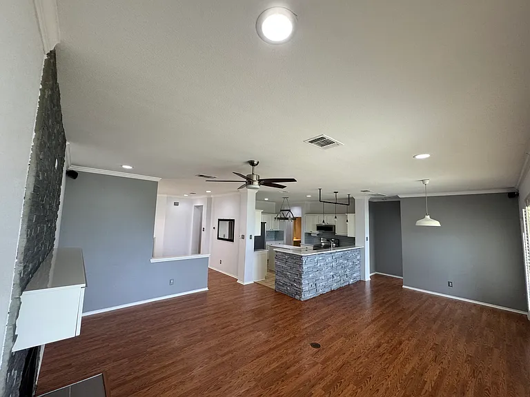 22407 Madison Park — Photo 24