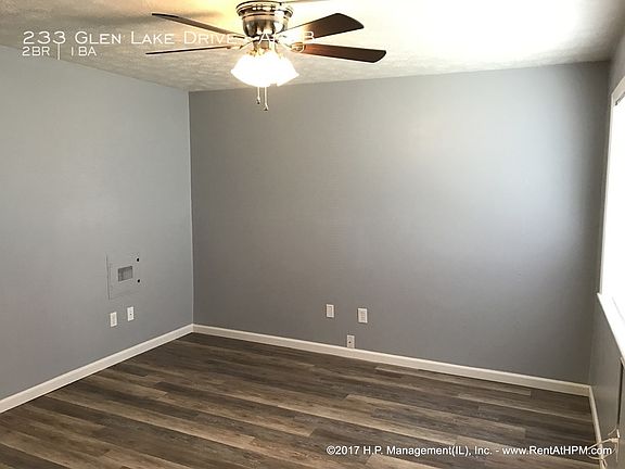 2nd image of 233 Glenlake Dr APT B