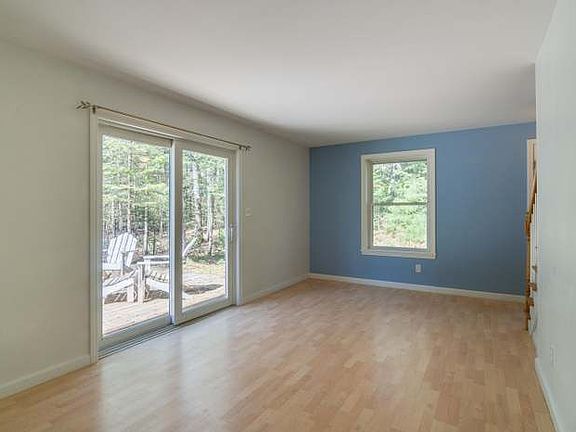 4th image of 160 Stevenson Way #1