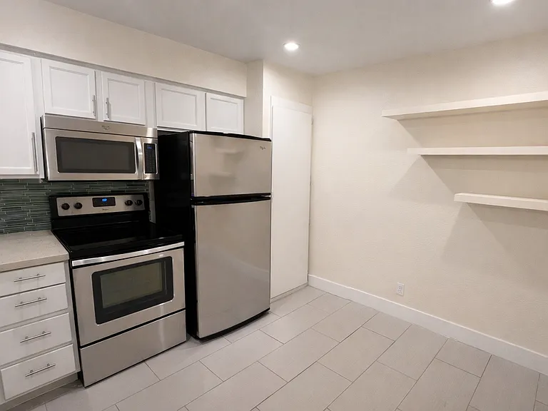 4777 Cedar Springs Rd #8D — Photo 3