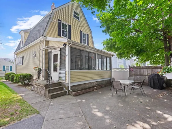 8-8A 3rd St, Medford, MA 02155