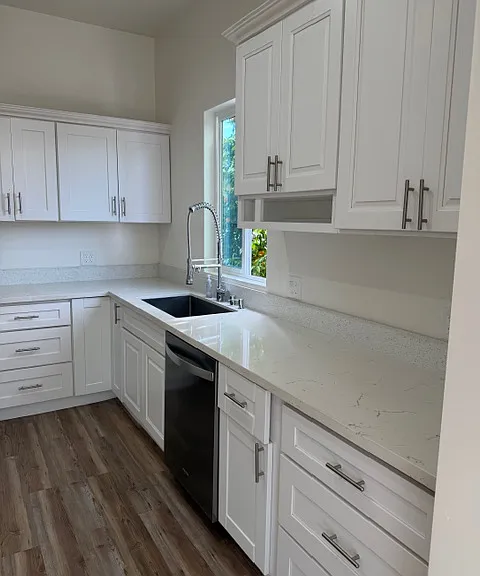 11018 Herrick Ave — Photo 11