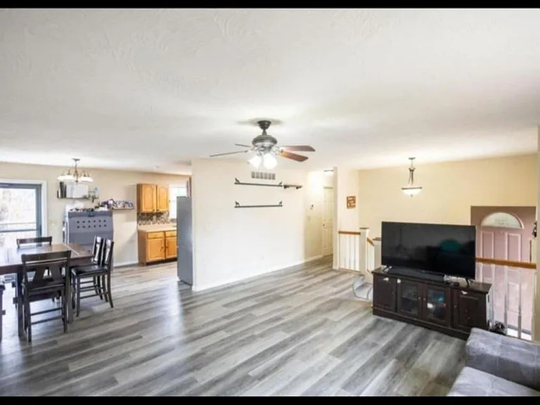 15400 Triangle Ln — Photo 9