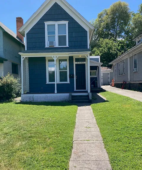 1703 W 1st Ave — Photo 1