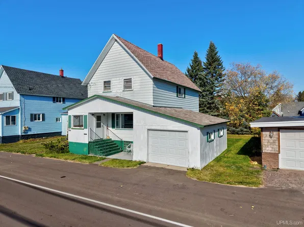 25954 Elm St, Calumet, MI 49913