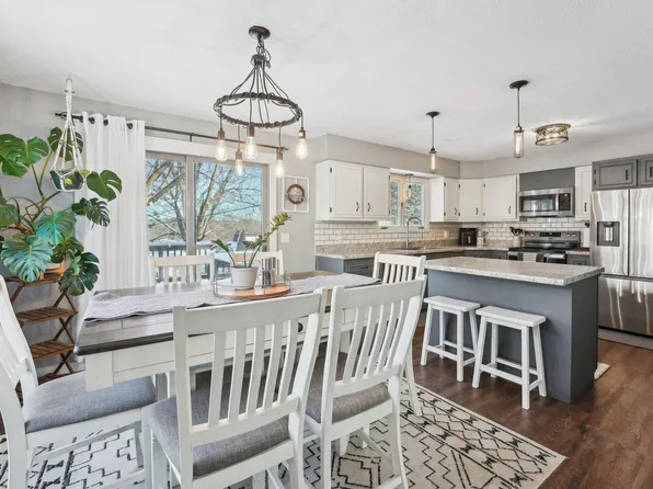 516 Mill St E, Cannon Falls, MN 55009