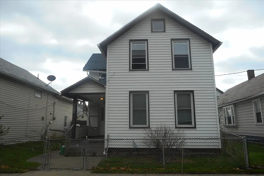 6815 Hope Ave photo 1