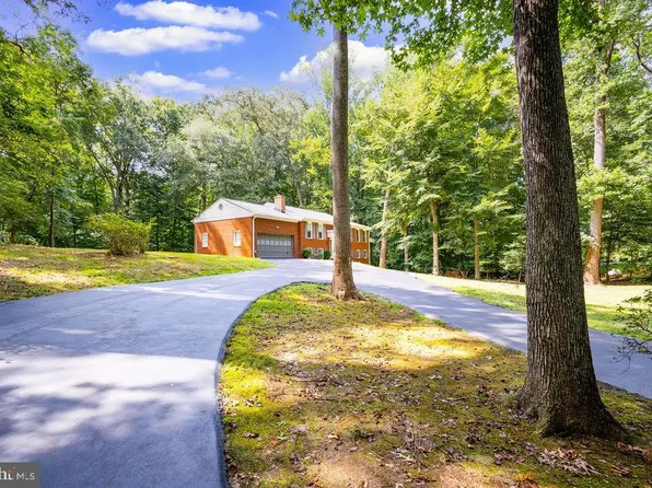8923 Turkey Hill Rd, La Plata, MD 20646